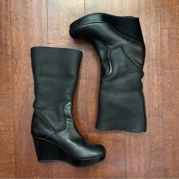 Stuart Weitzman Black Leather Wedge Boots with Fur Lining, Size6 - Picture 3 of 15